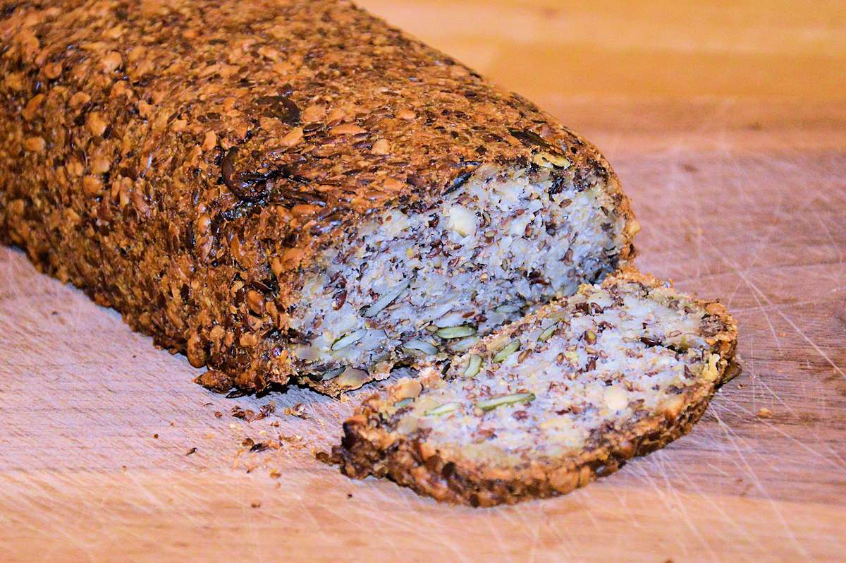 Read more about the article Wunderbrot – Brot backen ohne Mehl und Hefe